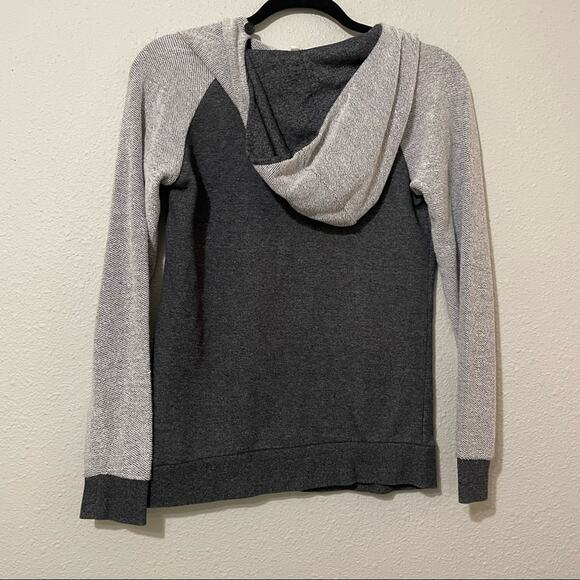 Roxy Gray and Light Gray Women's Sweater - Picture 8 of 8